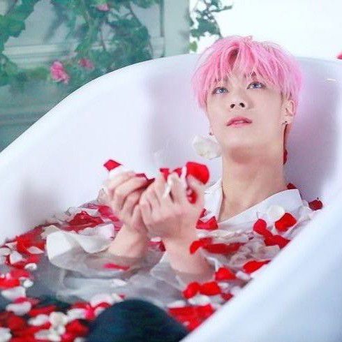 文彬 (ASTRO)粉丝拍下的瞬间