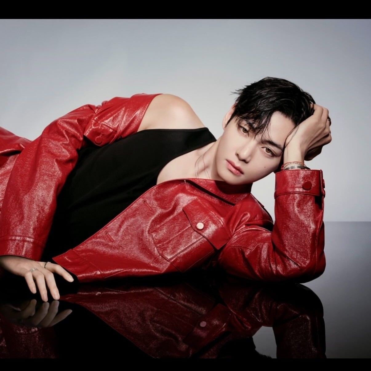 뷔 (방탄소년단) 최근 활동샷