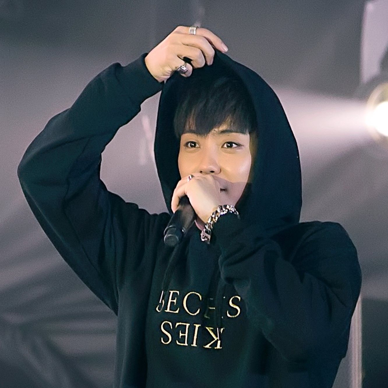 Behind-the-scenes cut of SECHSKIES