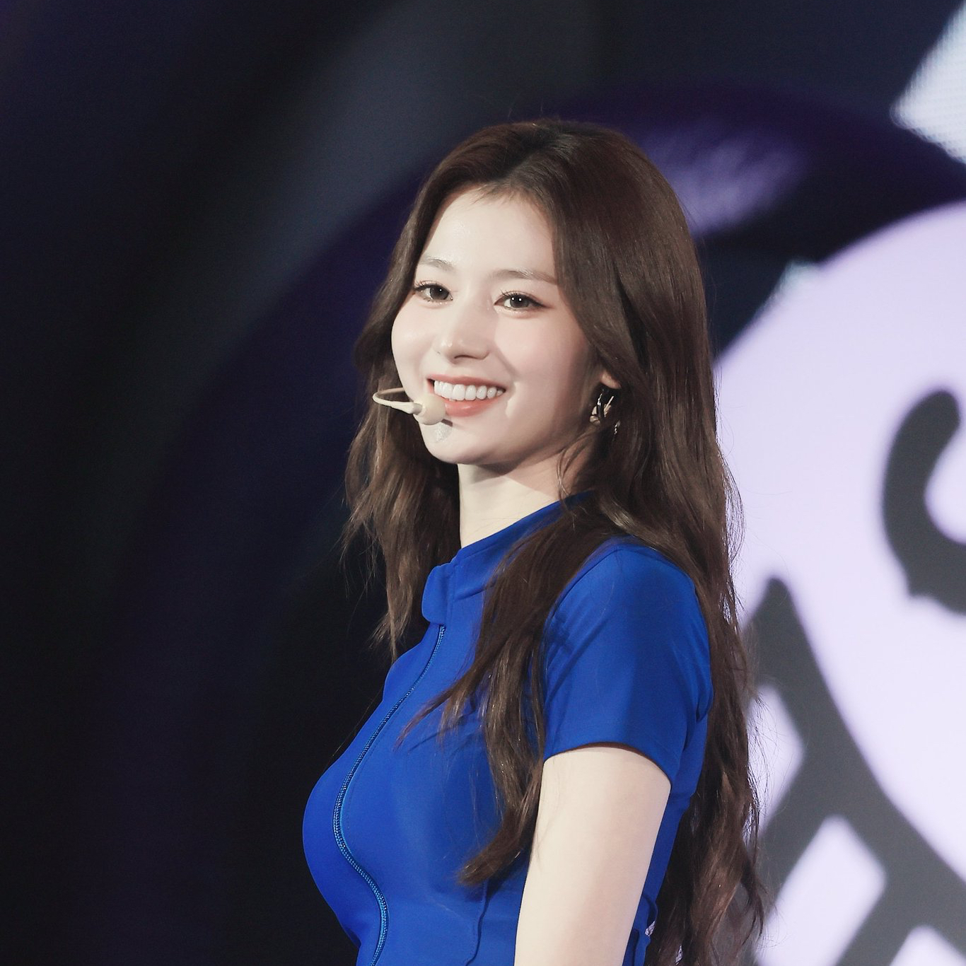 Sana (TWICE)的最新活動照片