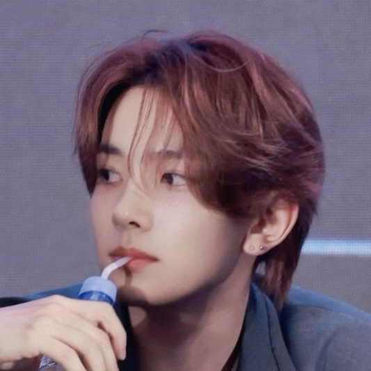 Behind-the-scenes cut of Heeseung (ENHYPEN)