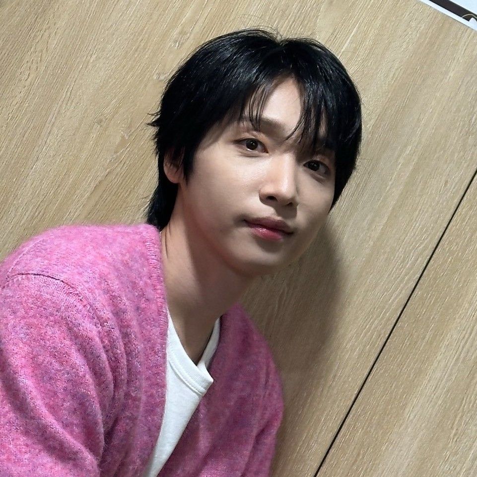 Recent activity shot of Jeong Sewoon