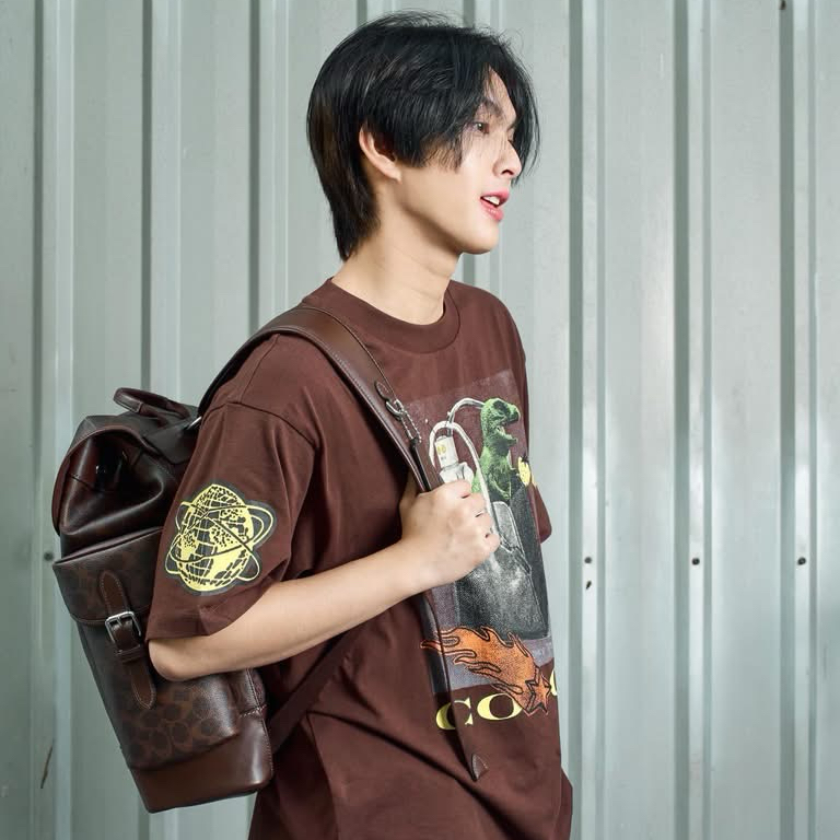 A moment captured by Copper (BUS)'s fan