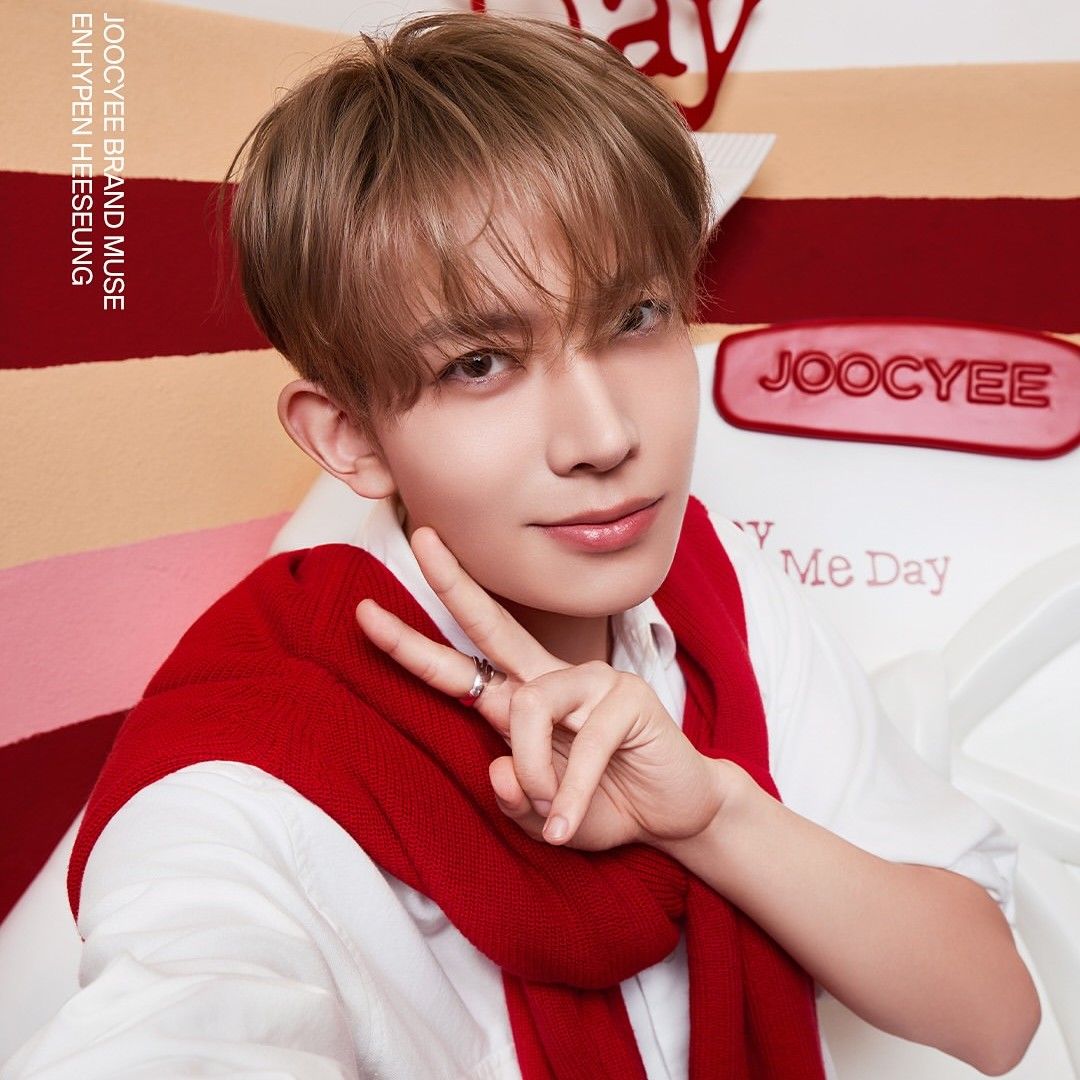 Latest photo of Heeseung (ENHYPEN)