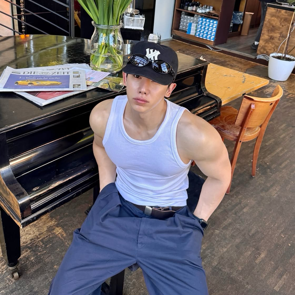 Behind-the-scenes cut of Wonho