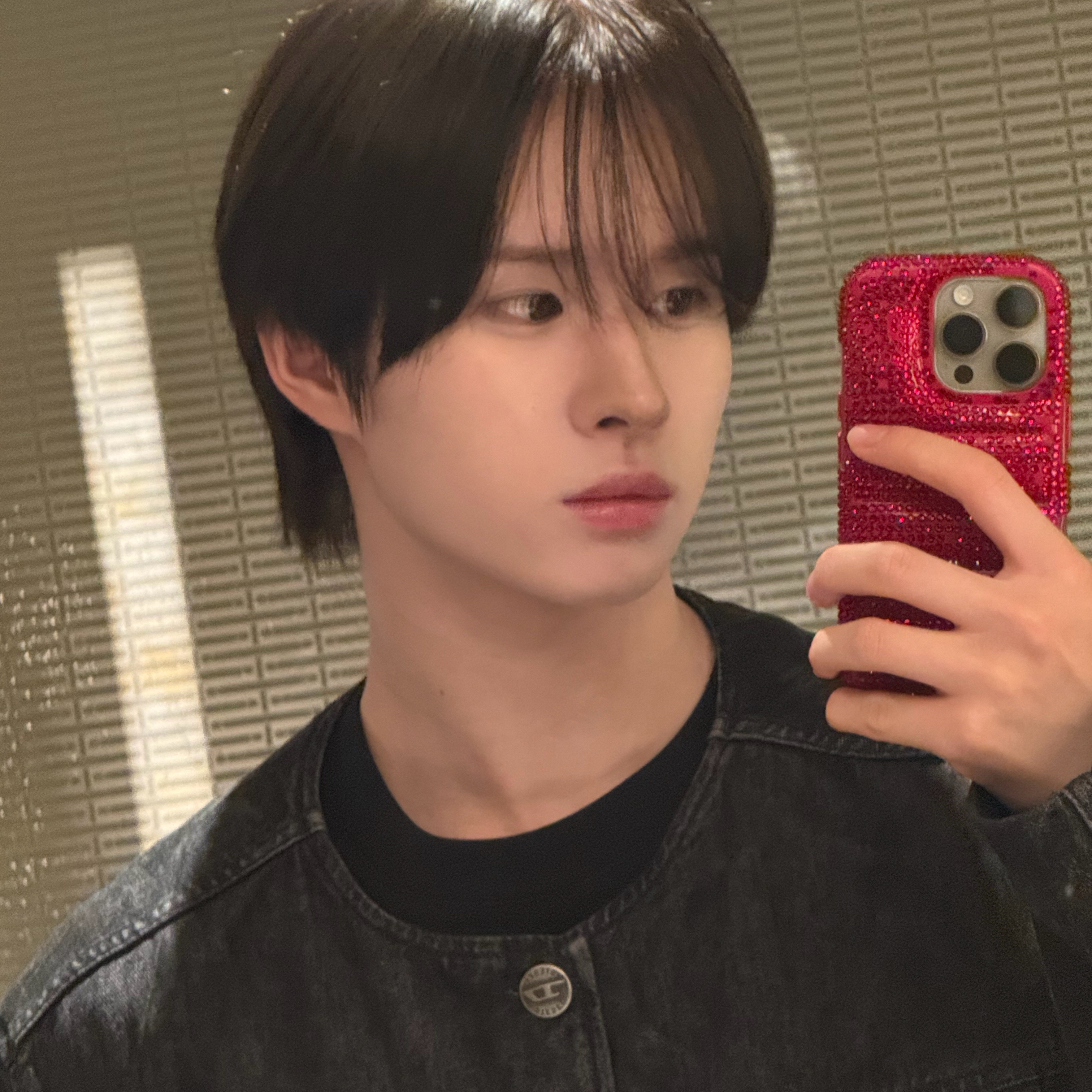 Recent activity shot of Kyungmin (TWS)