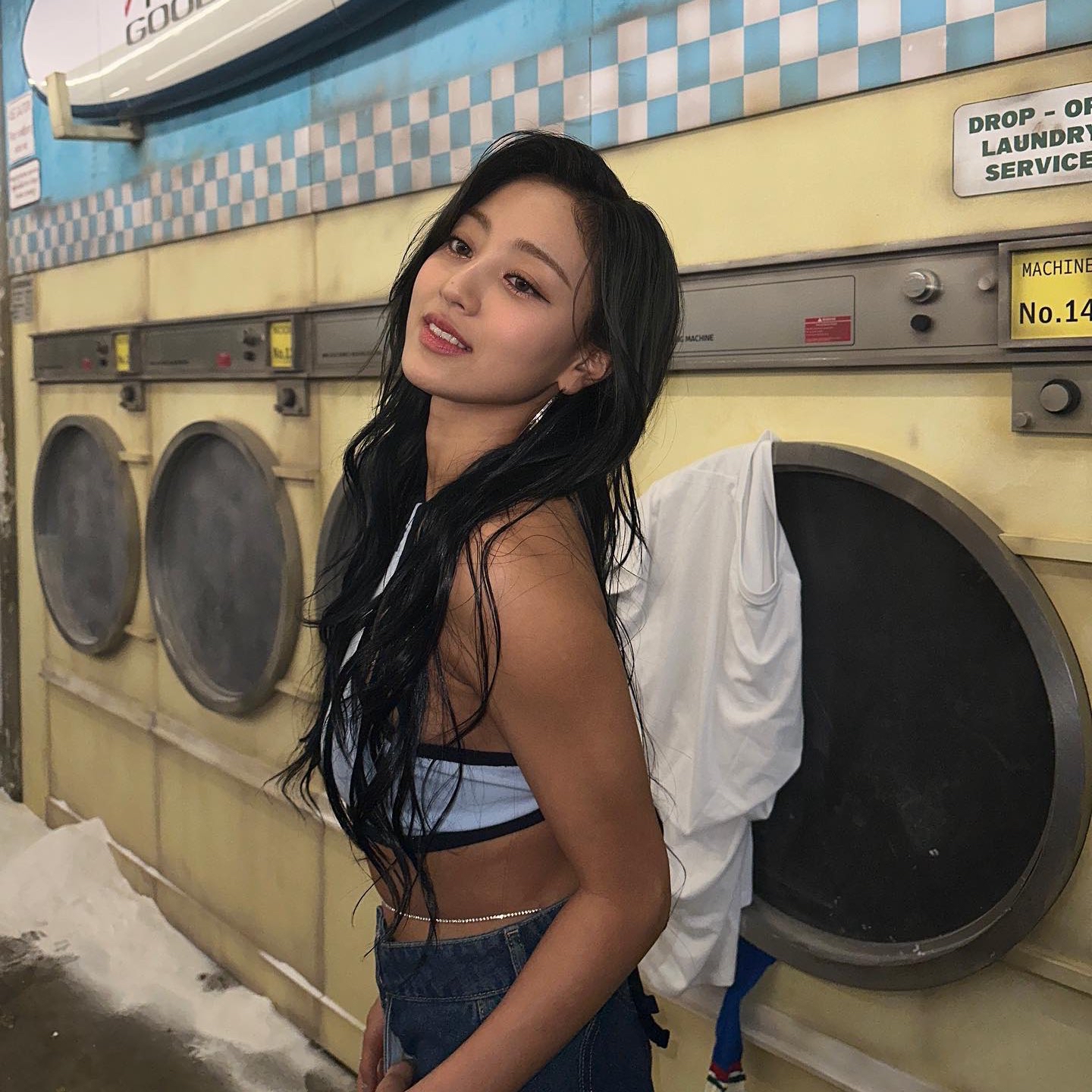Latest photo of Jihyo (TWICE)