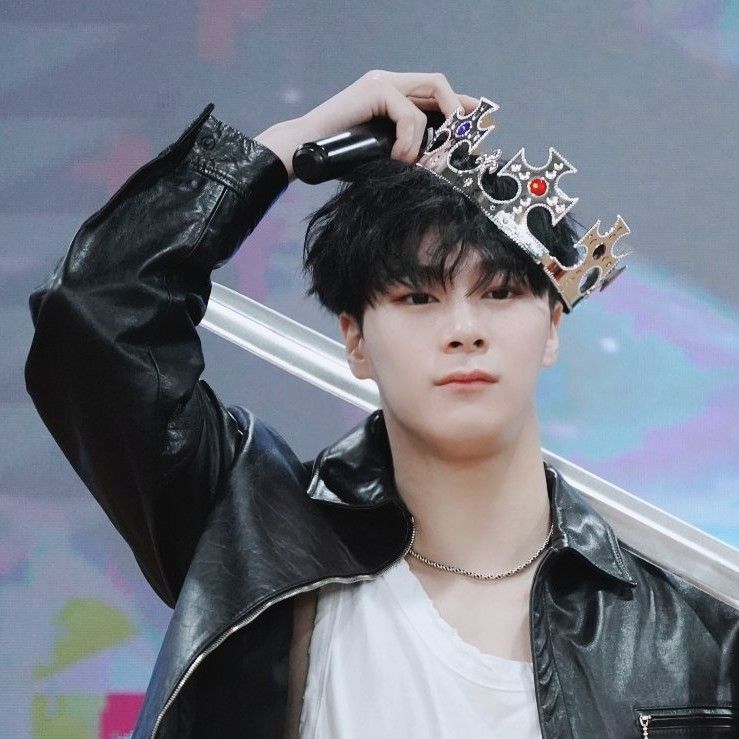 Behind-the-scenes cut of Moonbin (ASTRO)