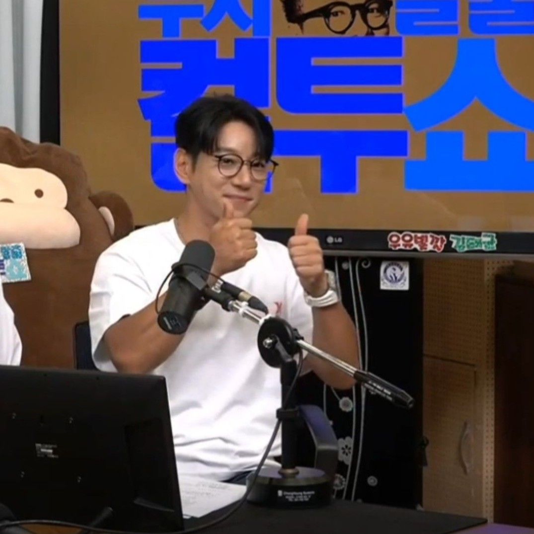 Behind-the-scenes cut of Hwang Chiyeol
