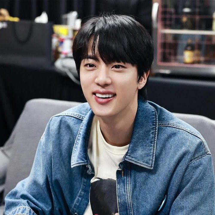 A moment captured by Jin (BTS)'s fan