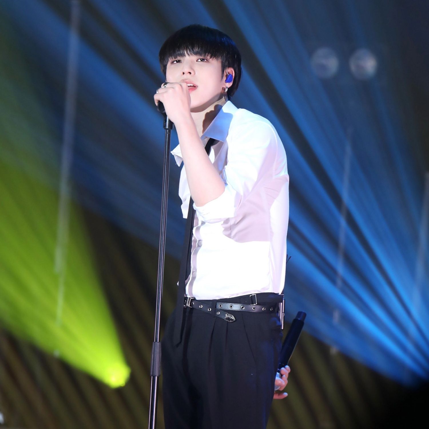 A moment captured by BX (CIX)'s fan