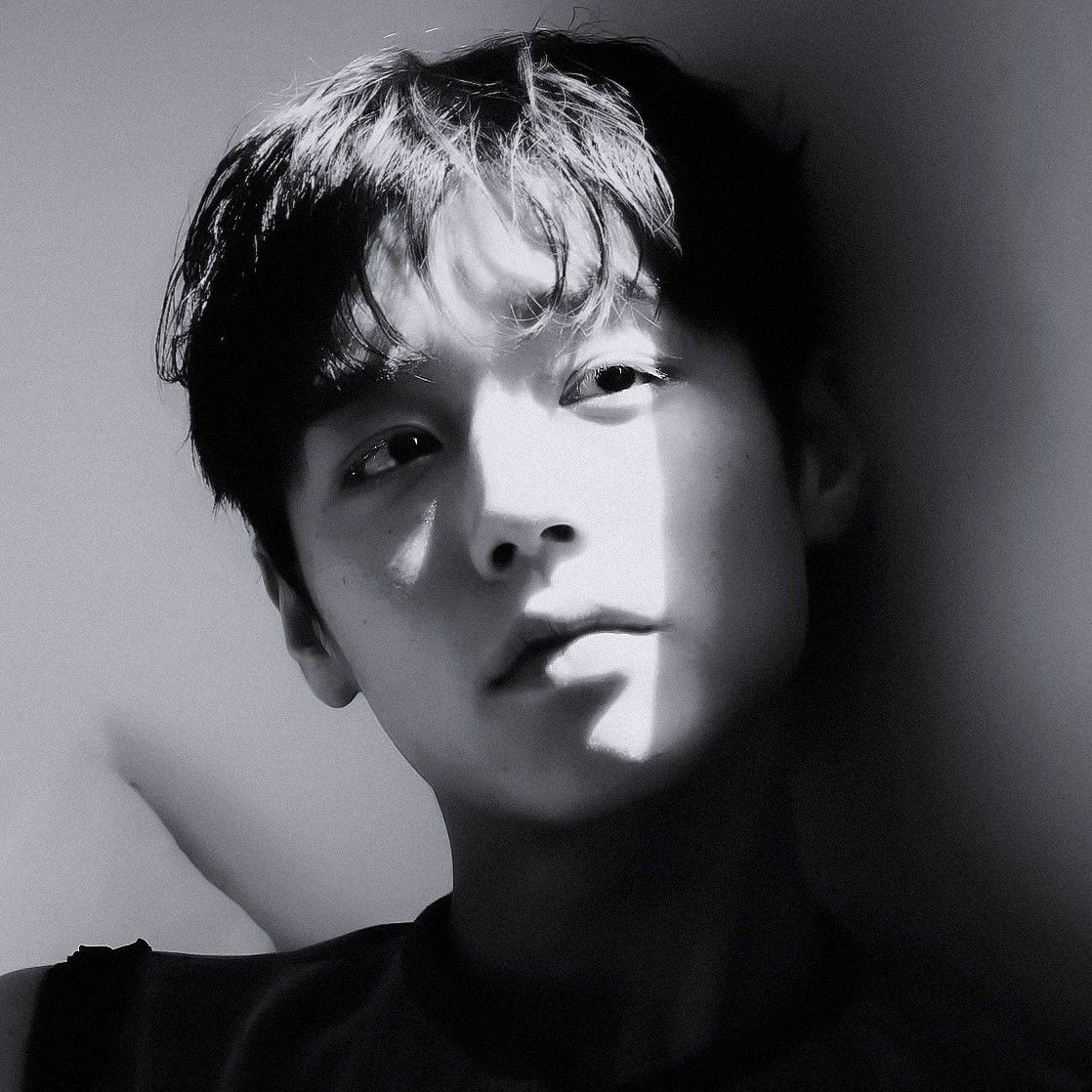 Behind-the-scenes cut of Park Jihoon