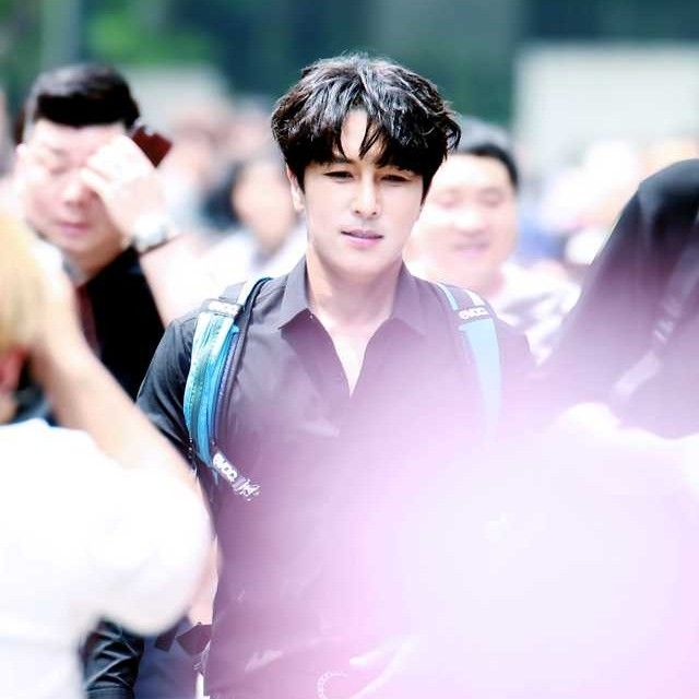 A moment captured by Kim Dongwan (SHINHWA)'s fan