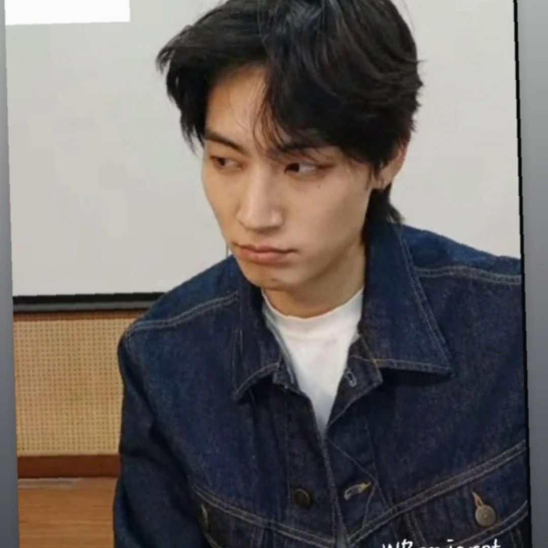 Behind-the-scenes cut of JAY B (GOT7)