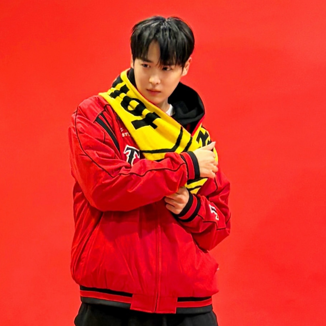 A moment captured by Choi Byungchan's fan