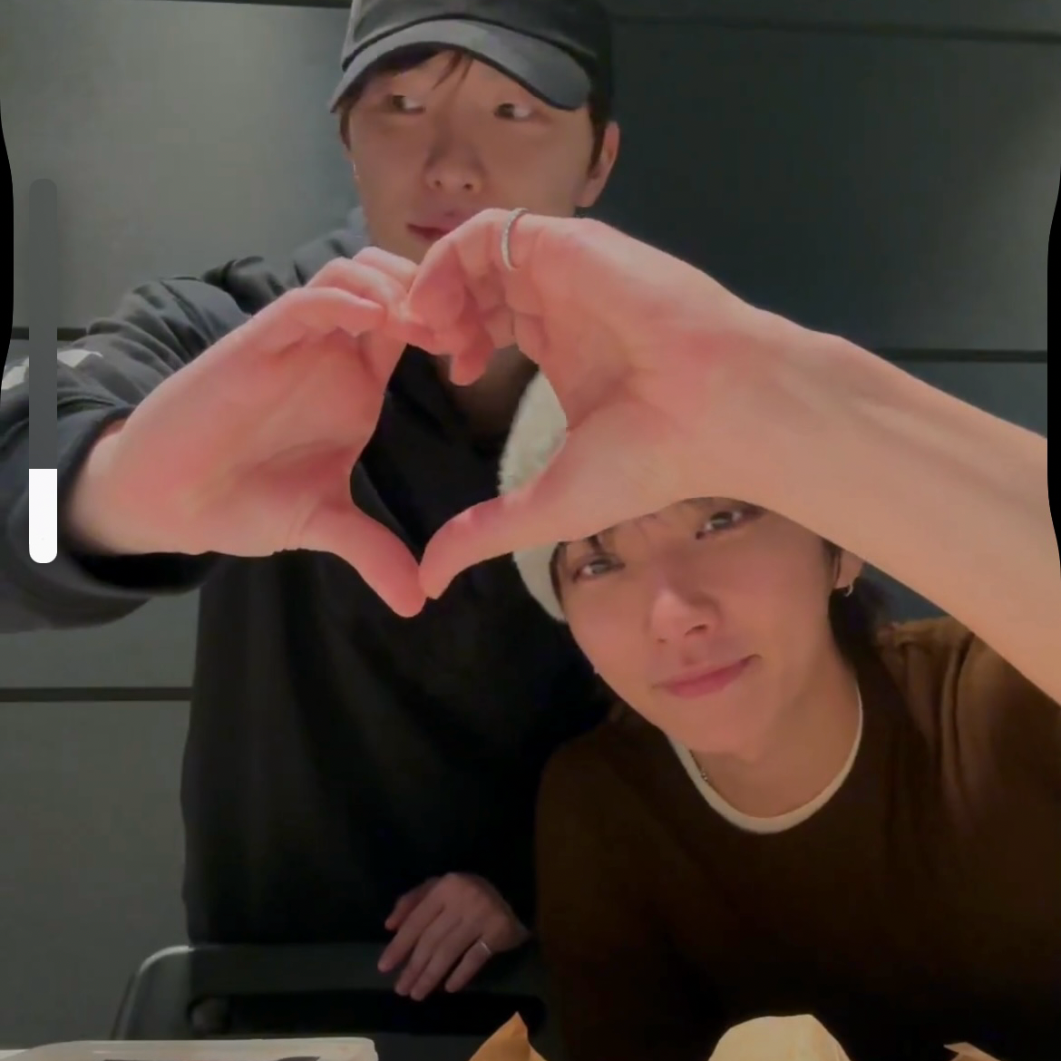 Foto terbaru Joshua (SEVENTEEN)