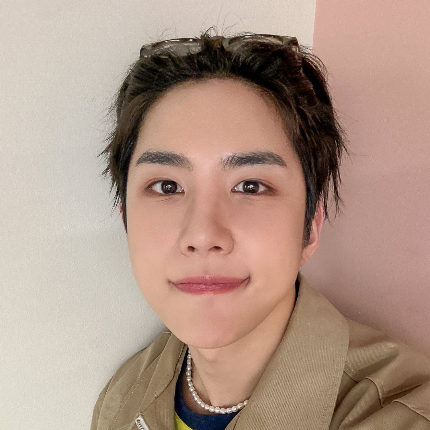 Behind-the-scenes cut of Wow (A.C.E)