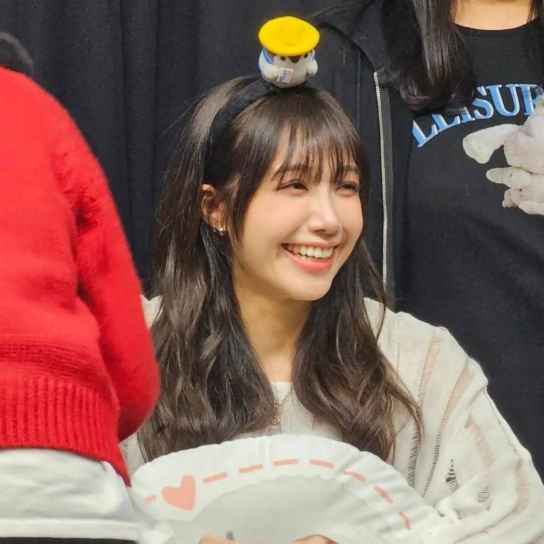 Behind-the-scenes cut of Jeong Eunji (Apink)