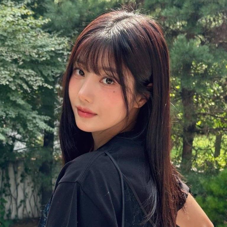 Behind-the-scenes cut of Kwon Eunbi