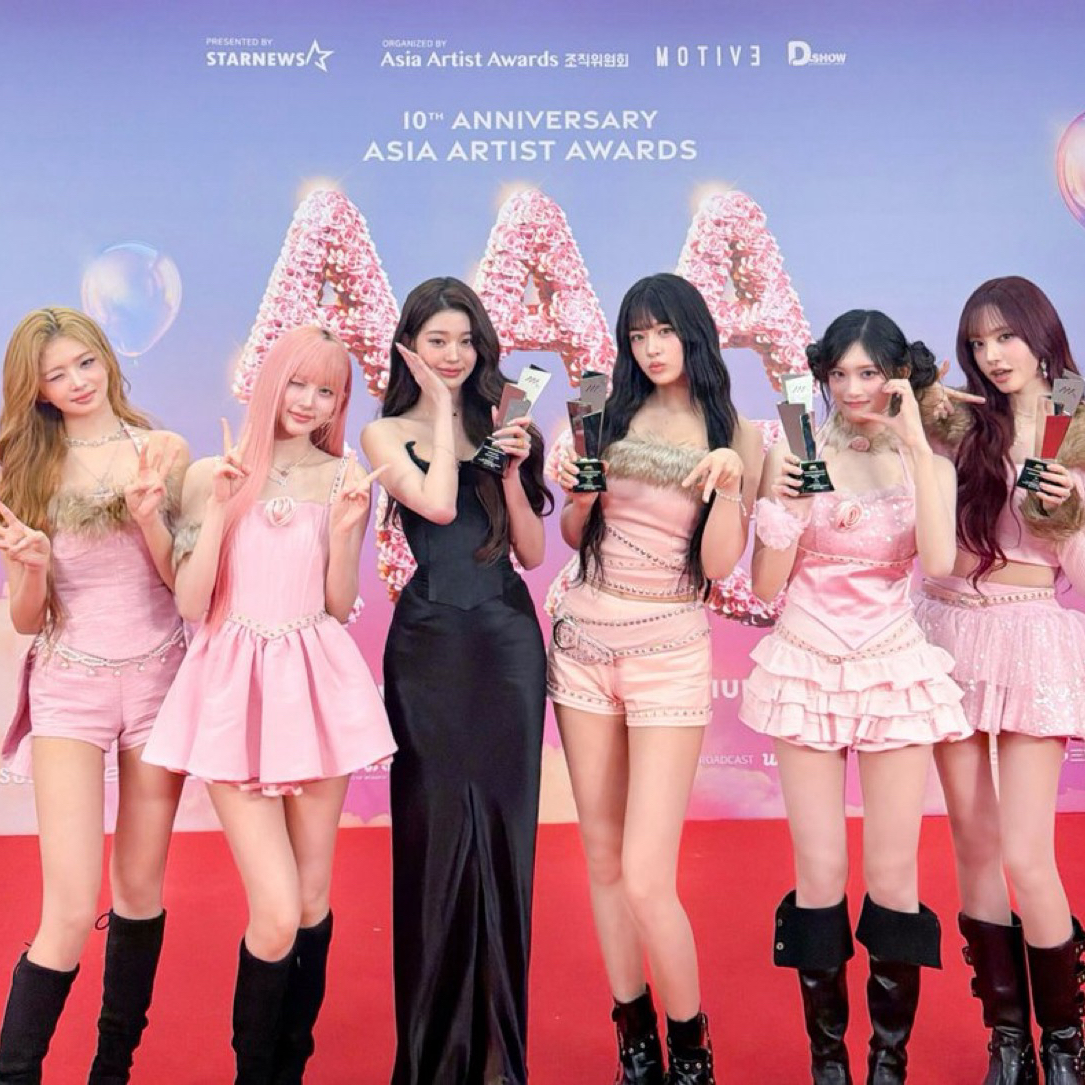 A moment captured by IVE's fan