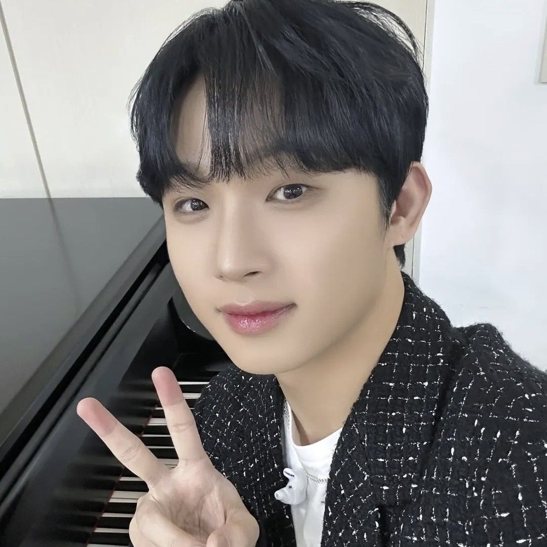 Recent activity shot of Lim Hyunsik (BTOB)