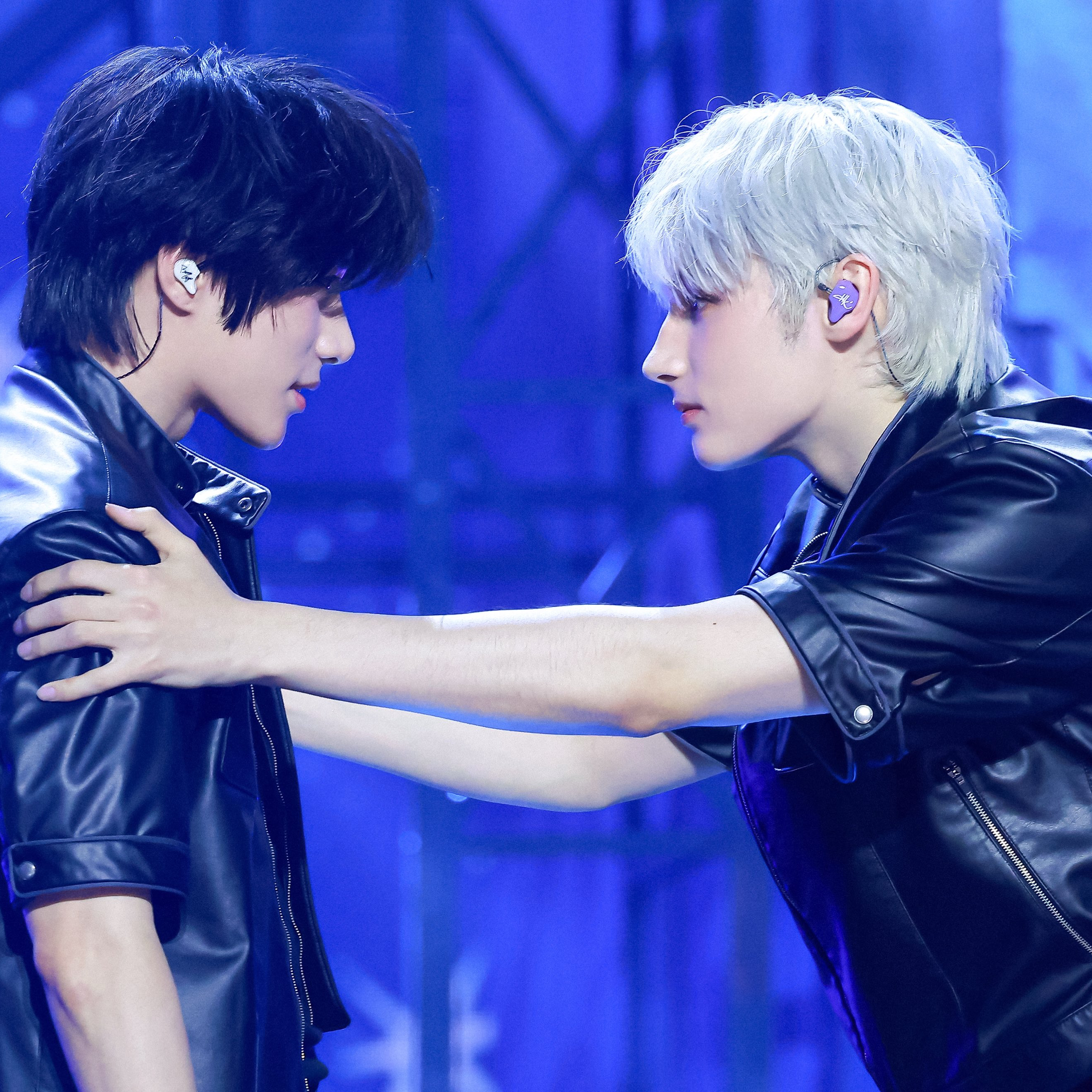 A moment captured by TOMORROW X TOGETHER's fan