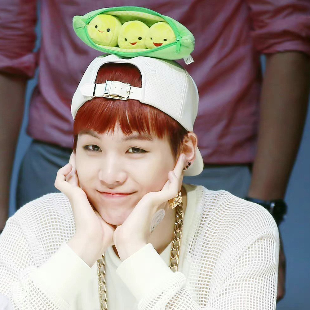 SUGA (防弹少年团)的最新照片