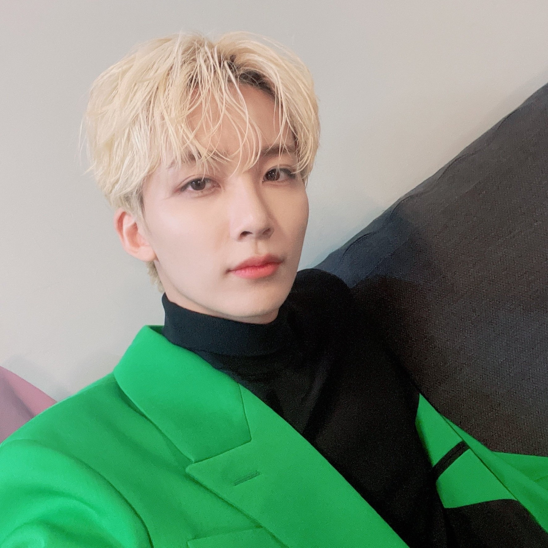 Latest photo of Jeonghan (SEVENTEEN)