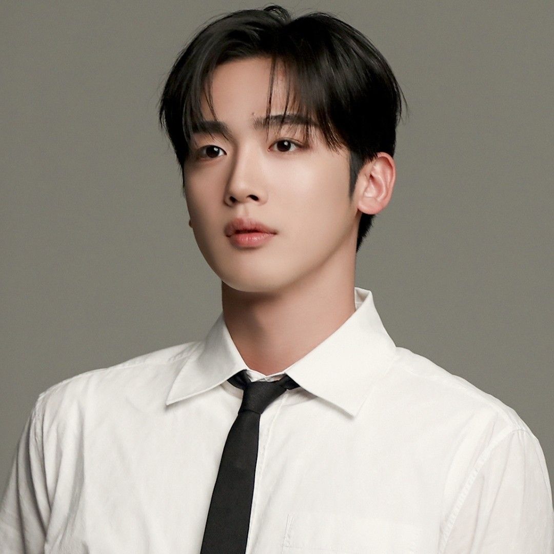 Recent activity shot of Kim Yohan (WEi)