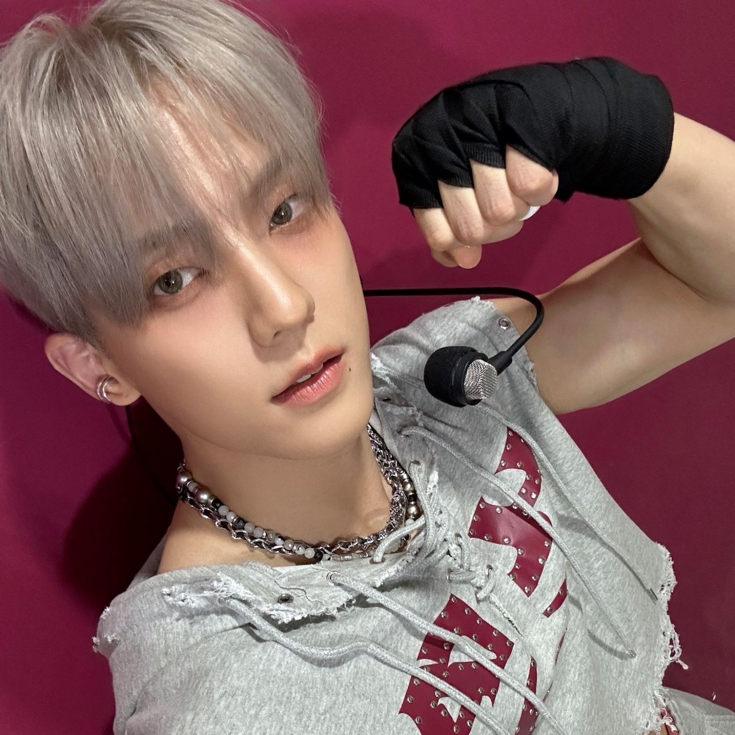 Behind-the-scenes cut of Lee Minhyuk (BTOB)
