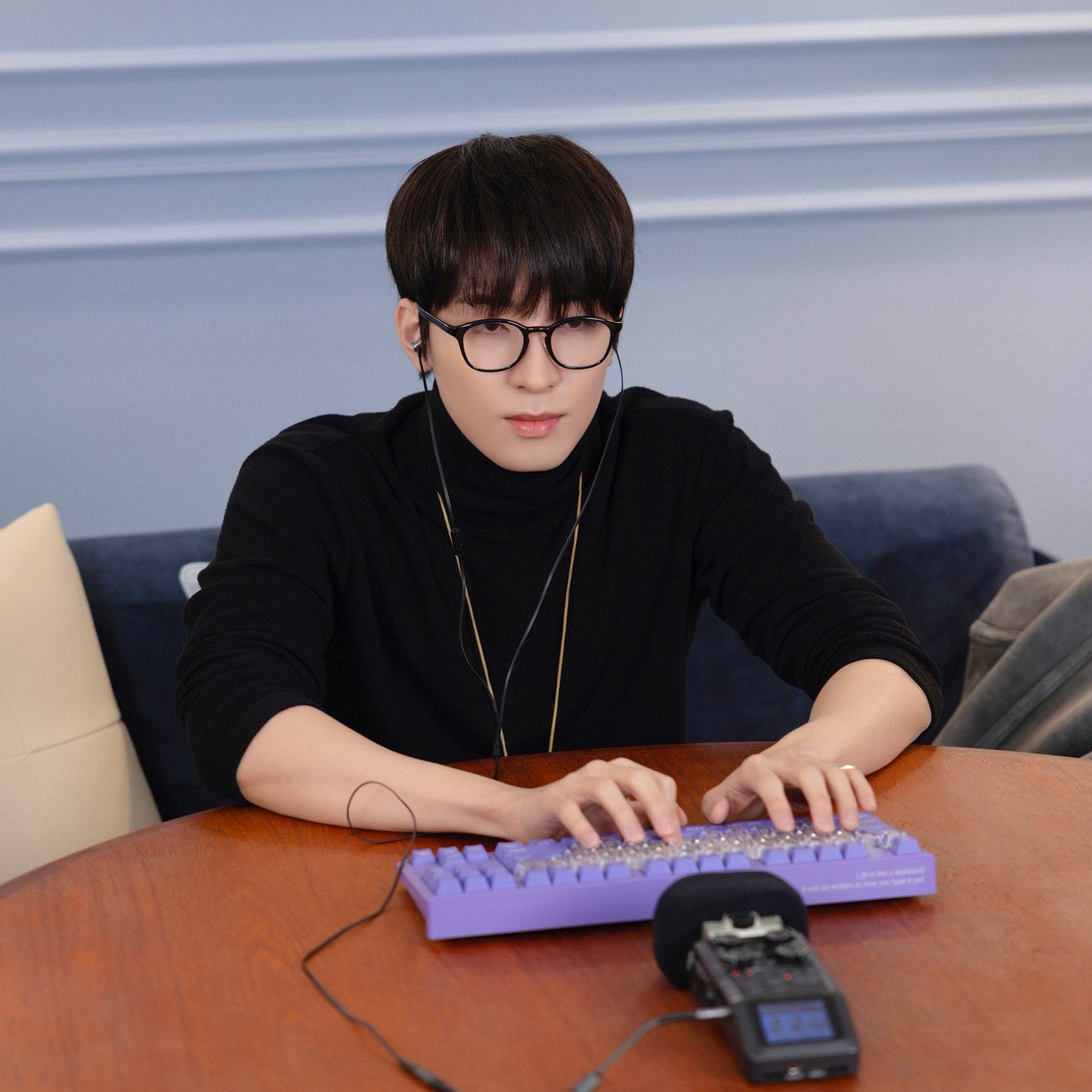 Behind-the-scenes cut of Wonwoo (SEVENTEEN)