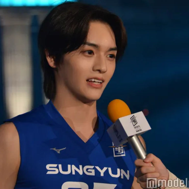 Recent activity shot of Sungyun (n.SSign)