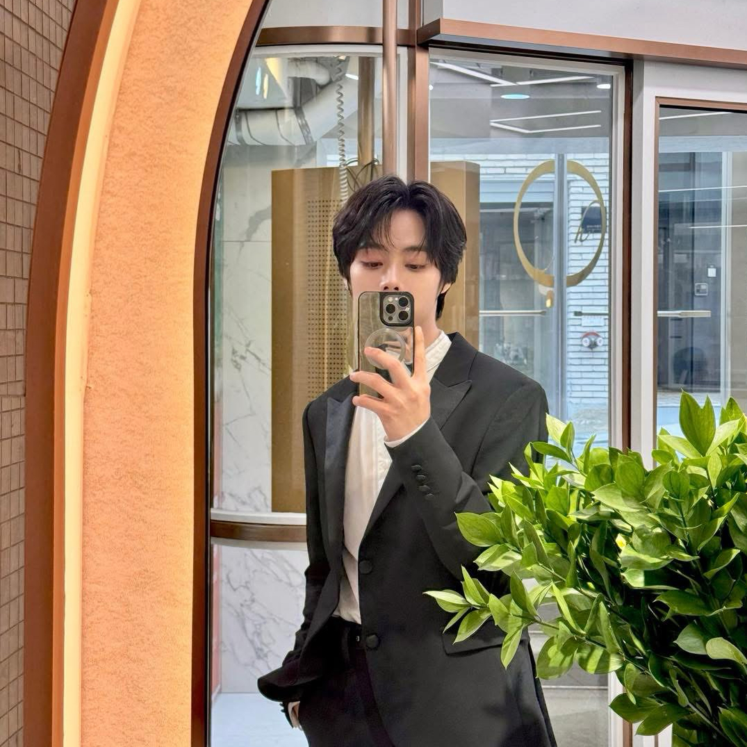 Latest photo of Hanbin (TEMPEST)