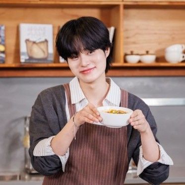 Latest photo of Lee Daehwi (AB6IX)