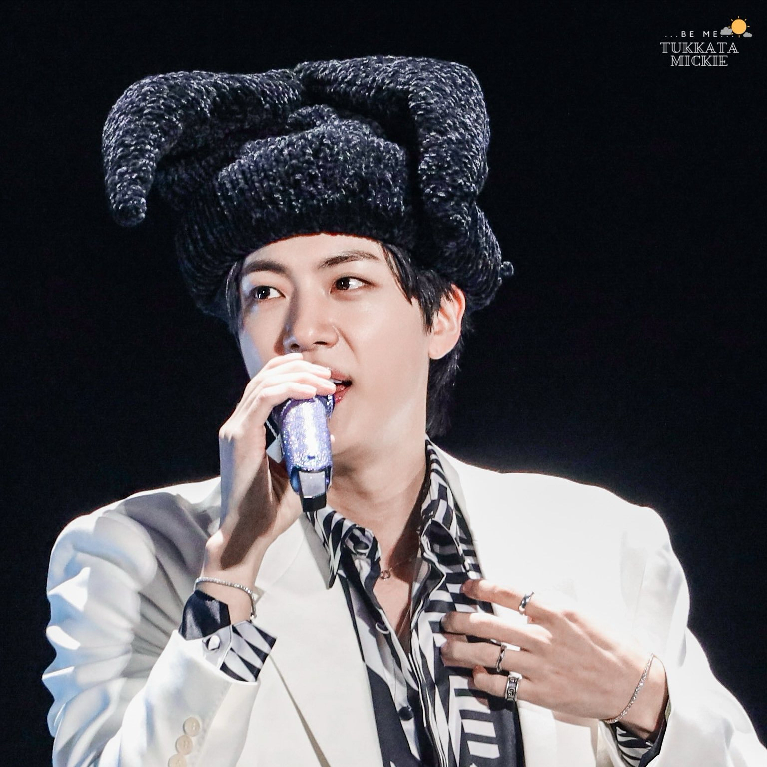 Jin (防弹少年团)粉丝拍下的瞬间