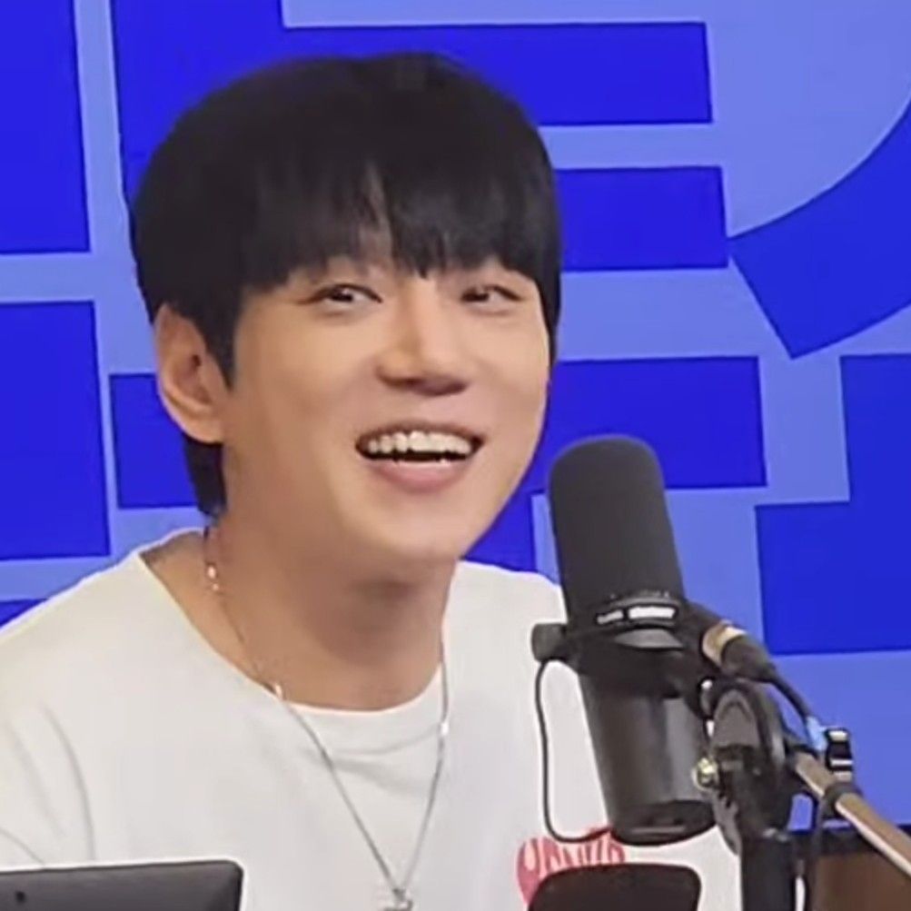 A moment captured by Hwang Chiyeol's fan