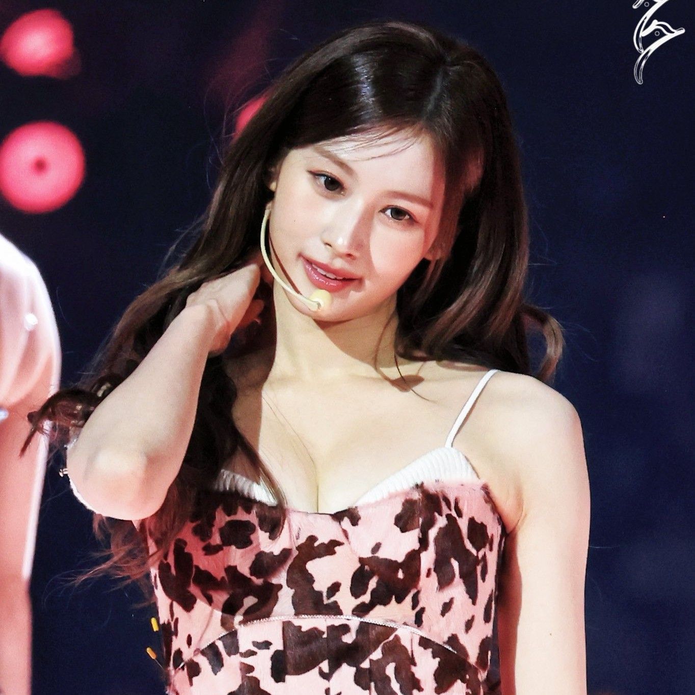 Foto terbaru Sana (TWICE)