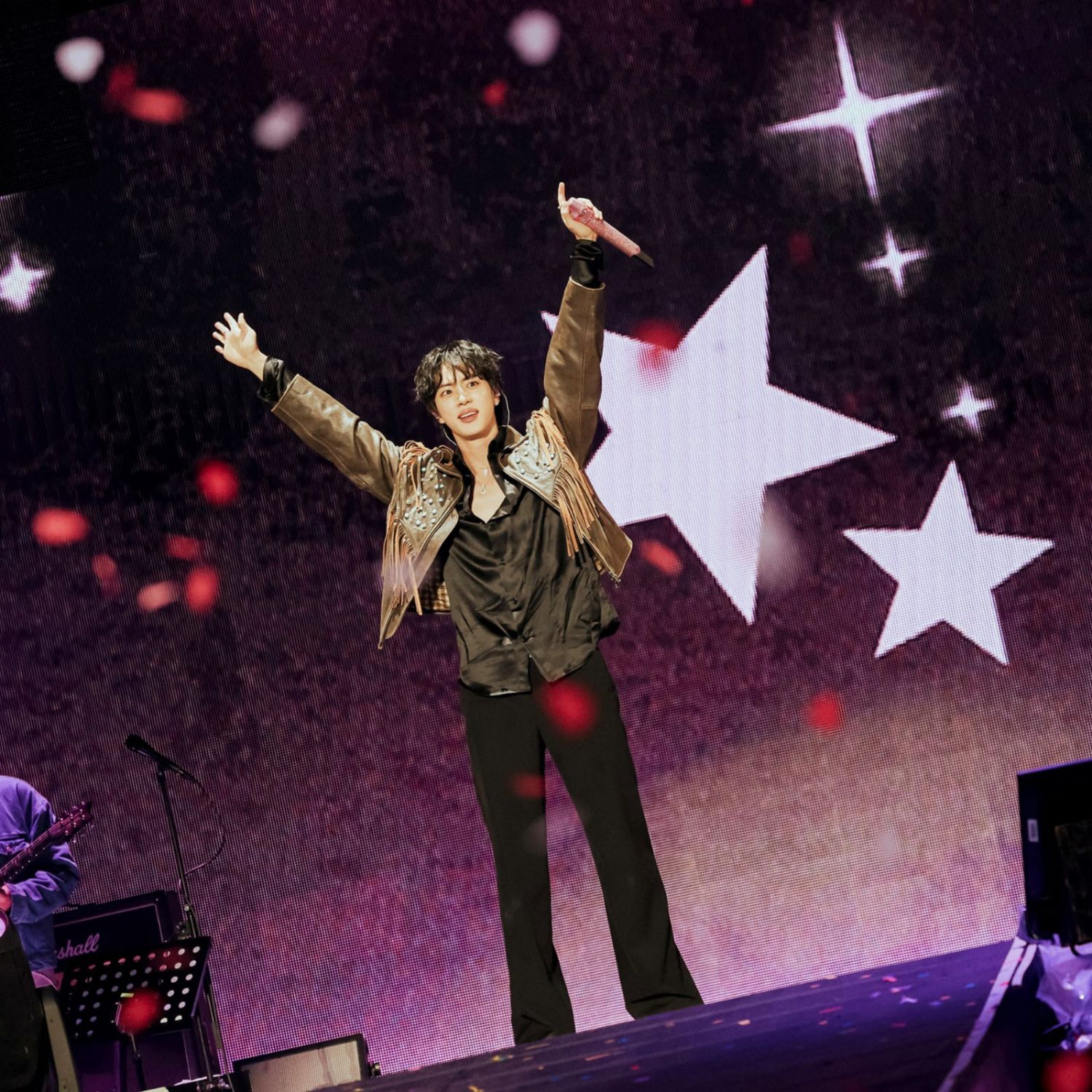 진 (방탄소년단) 최근 활동샷