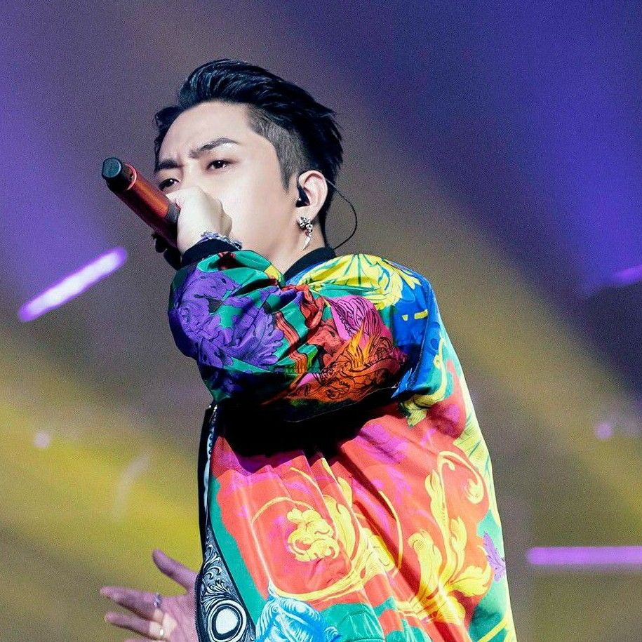 Latest photo of Eun Jiwon (SECHSKIES)
