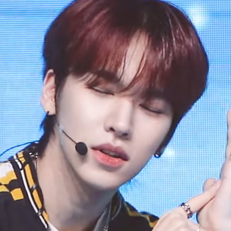 한준 (n.SSign) 최근 활동샷