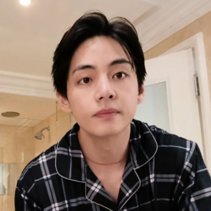 뷔 (방탄소년단)의 비하인드 컷