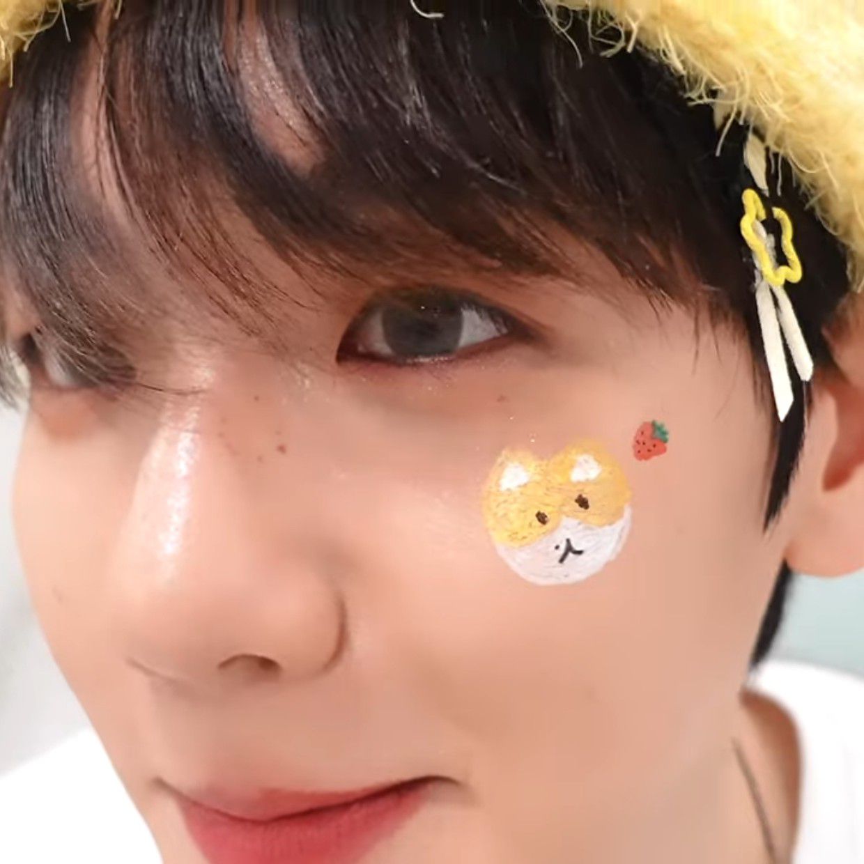 Behind-the-scenes cut of Baekhyun (EXO)