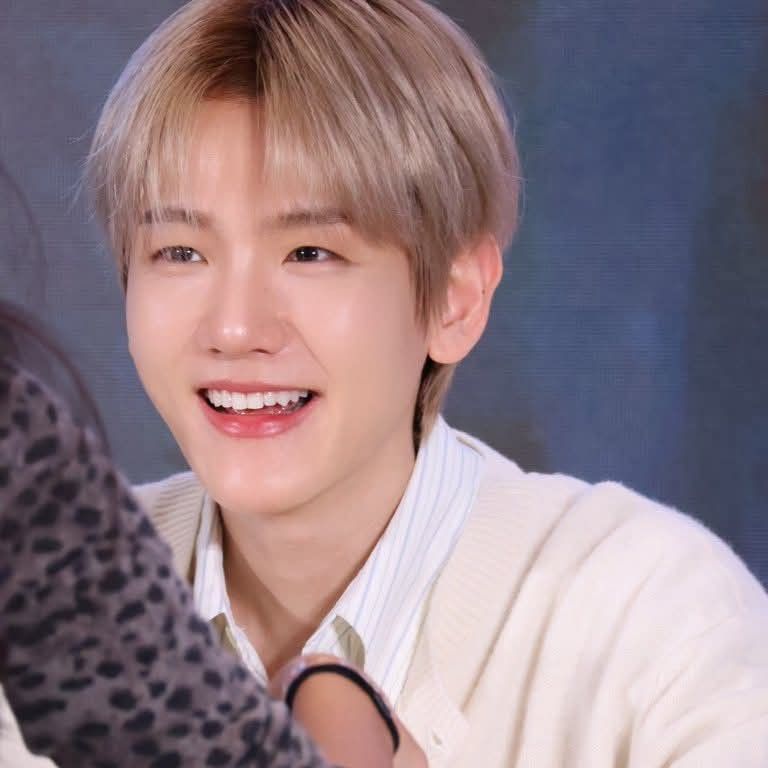 伯賢 (EXO)的最新照片