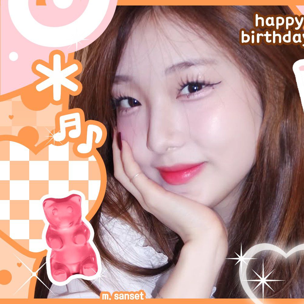 Recent activity shot of YeoJin (Loossemble)