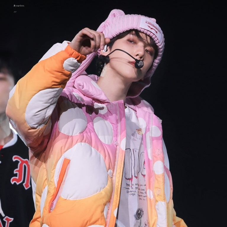 백현 (EXO) 최근 활동샷