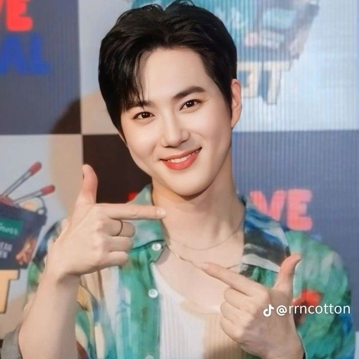 Behind-the-scenes cut of Suho (EXO)