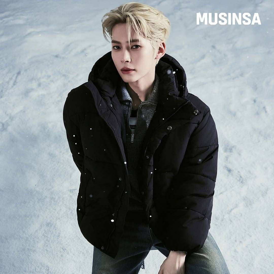 ソン・ハンビン (ZEROBASEONE)の最近の活動写真