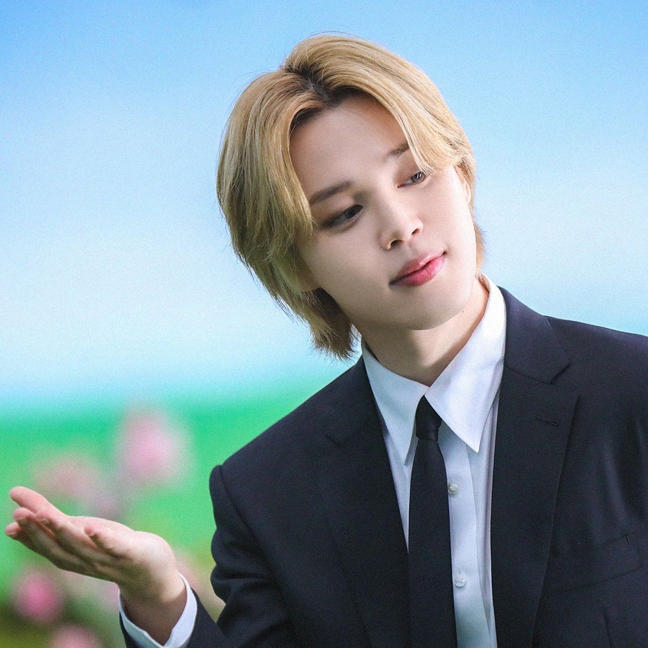 Foto aktivitas terbaru Jimin (BTS)