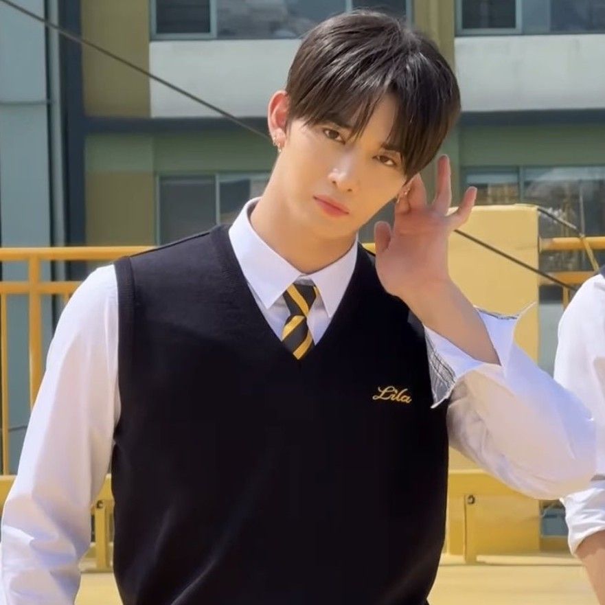 Latest photo of Bae Jinyoung