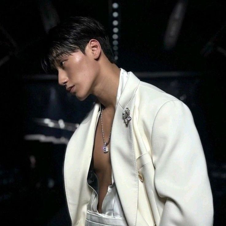 에이티즈 최근 활동샷